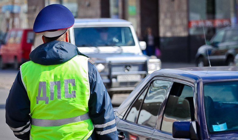 Подстрелили и исчезли: мужчина ранен в голову около рынка в Дзержинском районе