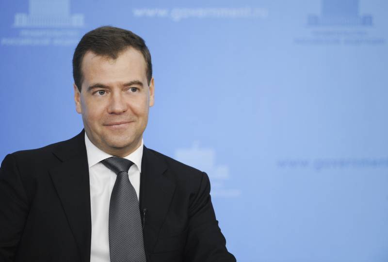 От работы учителя зависит будущее детей и будущее страны — Медведев