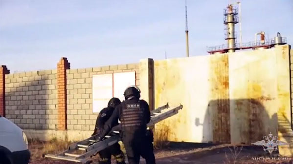 В Златоусте полицейские арестовали банду, похитившую 4,5 тысячи тонн нефти