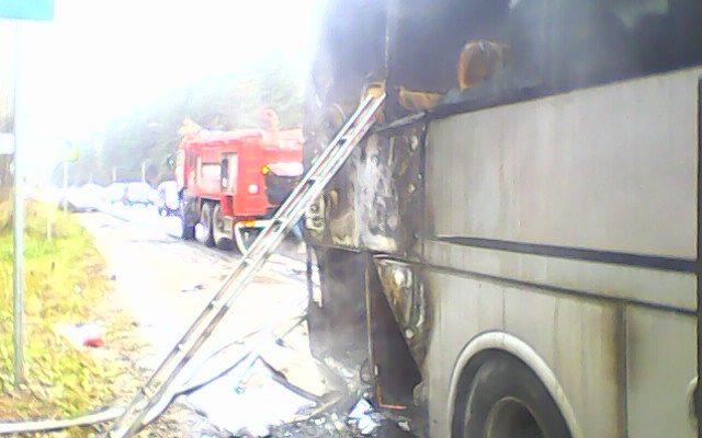Под Калугой сгорел туристический автобус