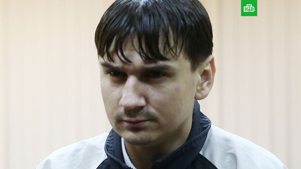 Обвиняемого по делу об обрушении дома в Ижевске привезли в суд