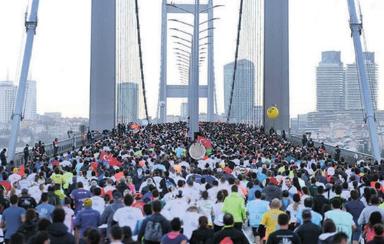 Сегодня стартовал 39-й международный Стамбульский марафон Vodafone