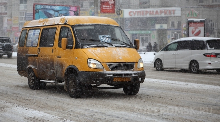 В Омске запустят новогодние автобусы