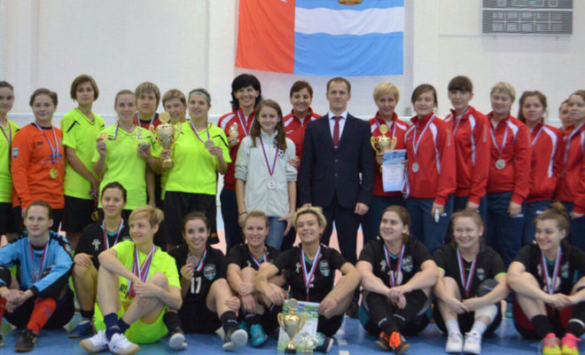 Калужские спортсменки выиграли соревнования по мини-футболу