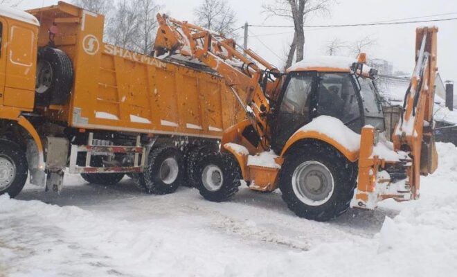 Коммунальщики Калуги три дня будут вывозить снег с улиц города