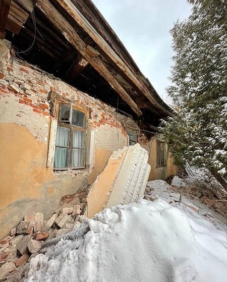 В Калуге жителям дома-памятника, в котором рухнула стена, предоставили жильё